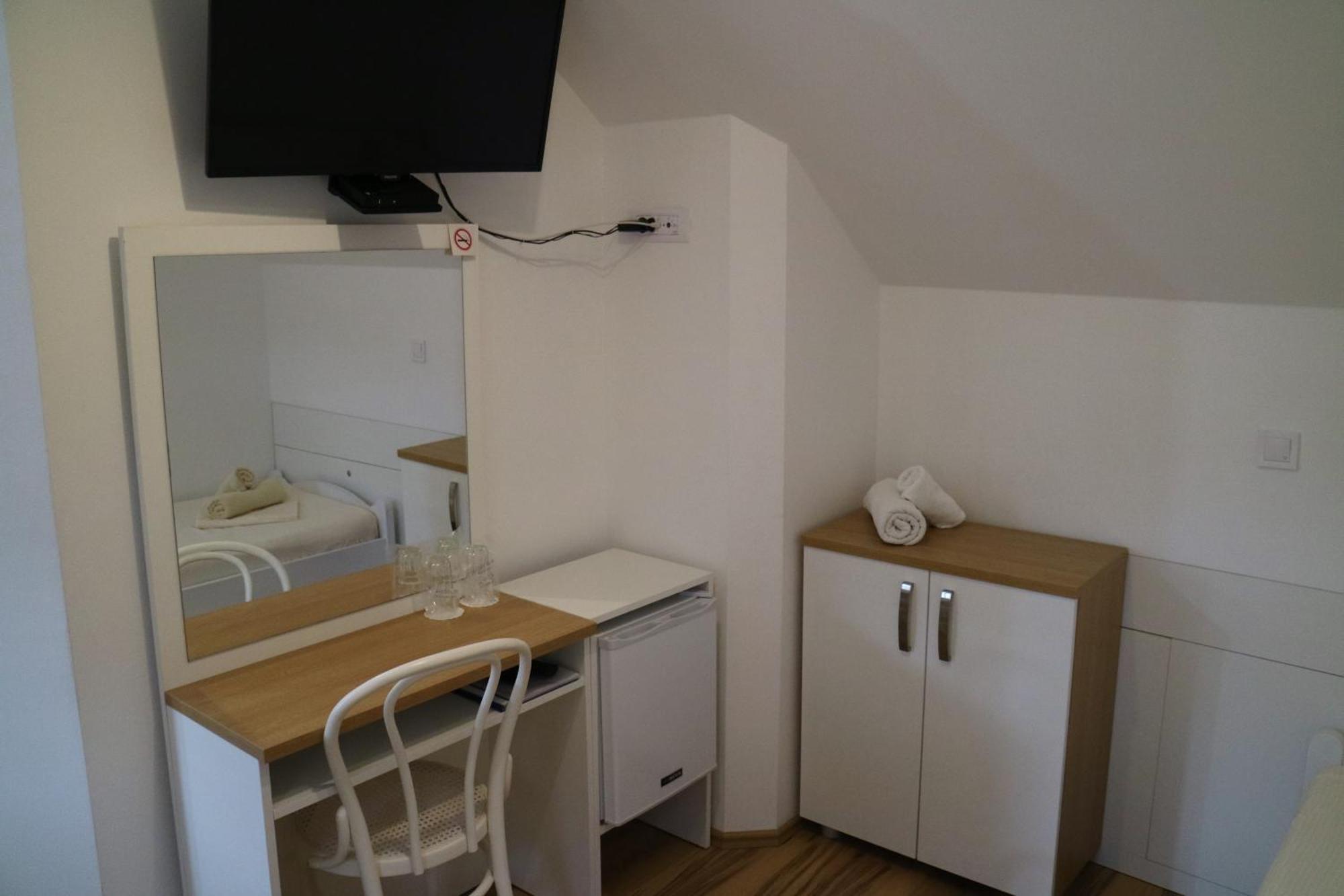 Studio Apartments & Rooms Lela, Sipan Island Šipanska Luka Pokoj fotografie